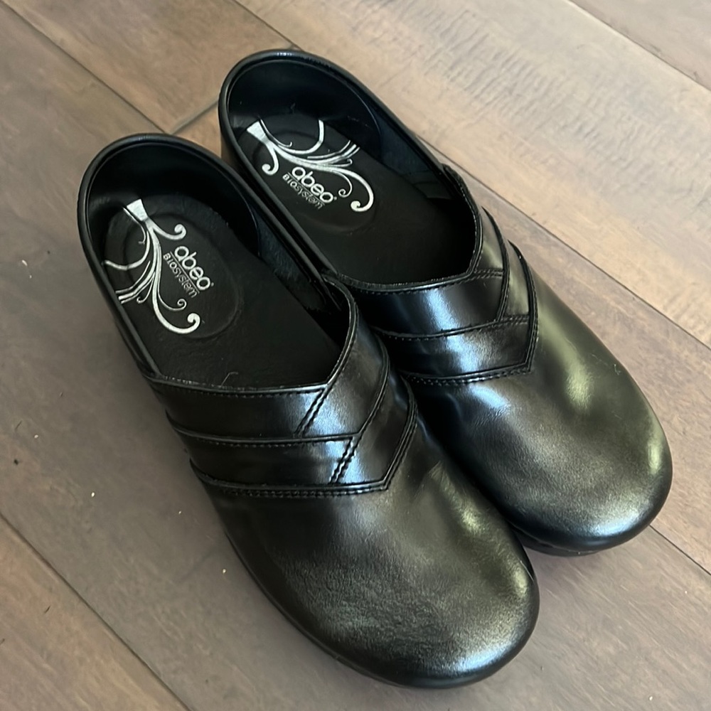 Abeo Clog Shoes